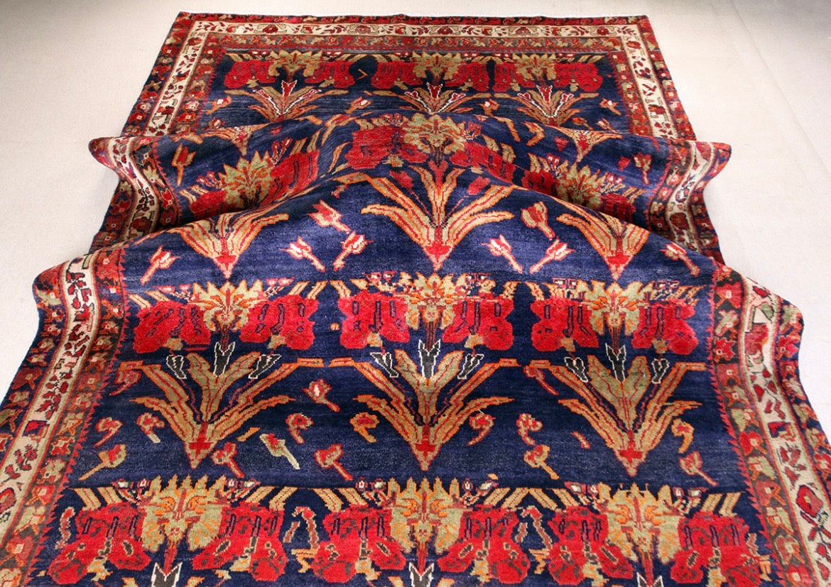 Hand-knotted Kerman Sirjan wool rug. 298x217 cm