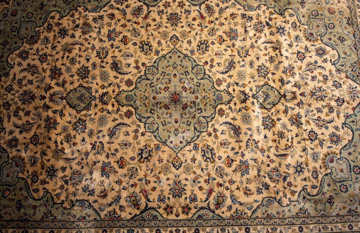 Persian Classic Kashan Rug – Pistachio Border & Medallion-335x250cm