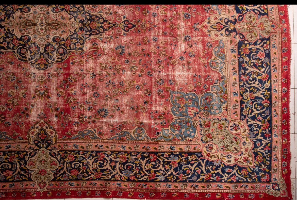 Hand-knotted vintage Kerman wool rug. 400x300 cm