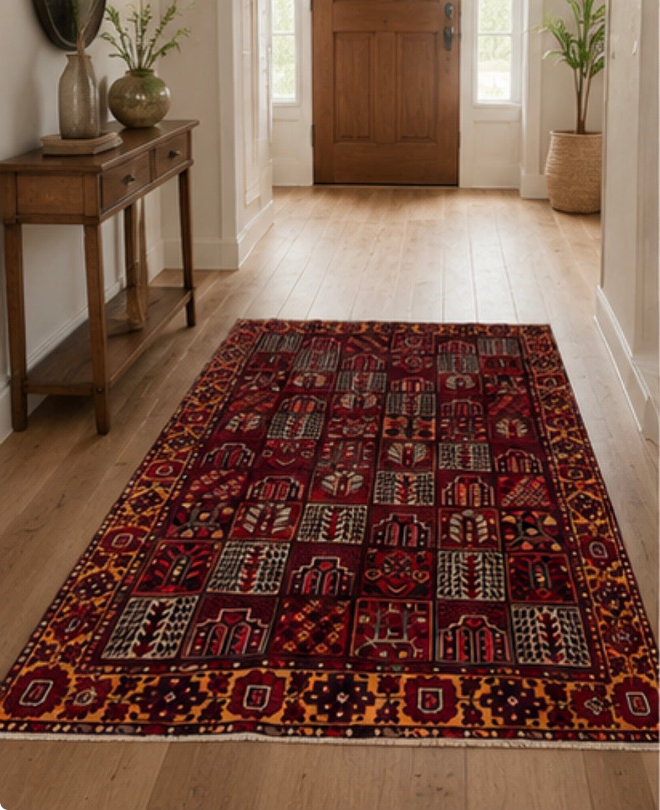 Hand-knocked Isfahan bakhtiyari wool rug. 200x300 cm