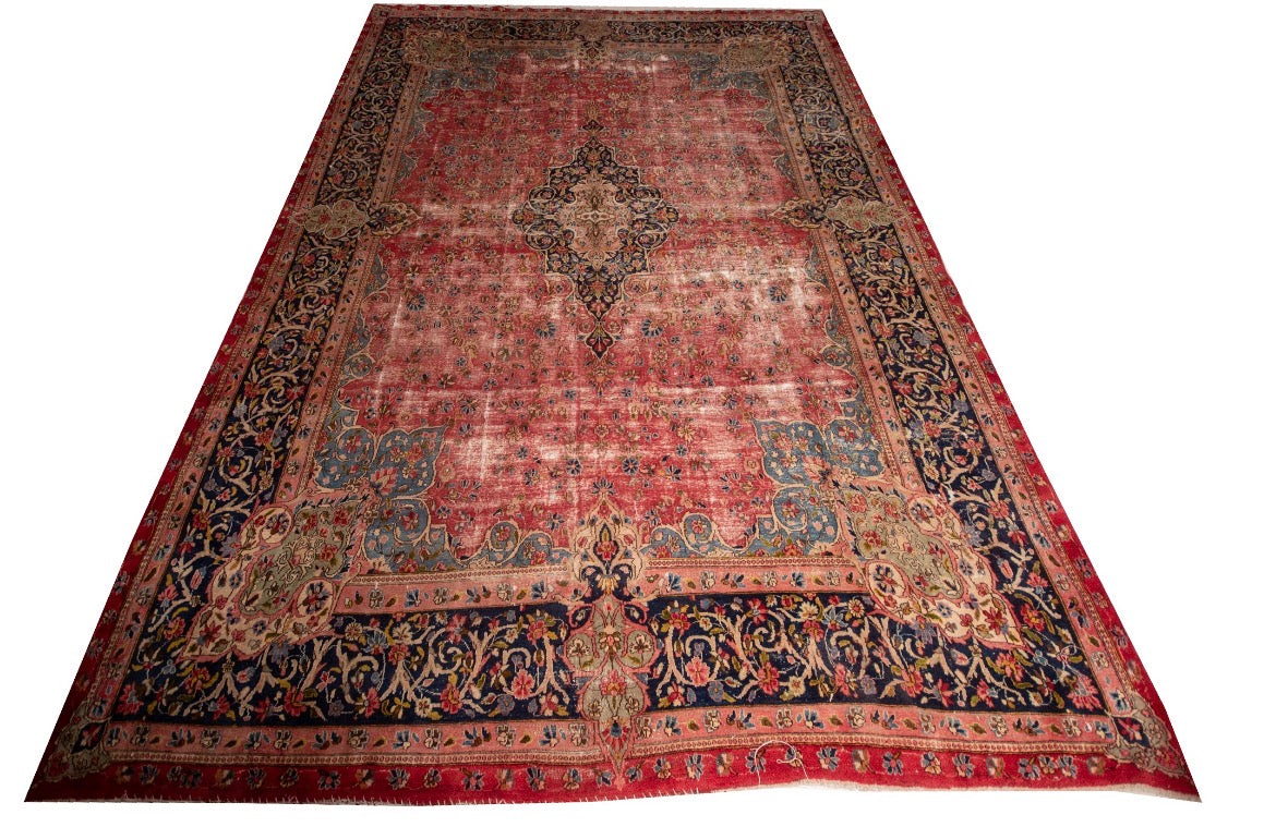 Hand-knotted vintage Kerman wool rug. 400x300 cm