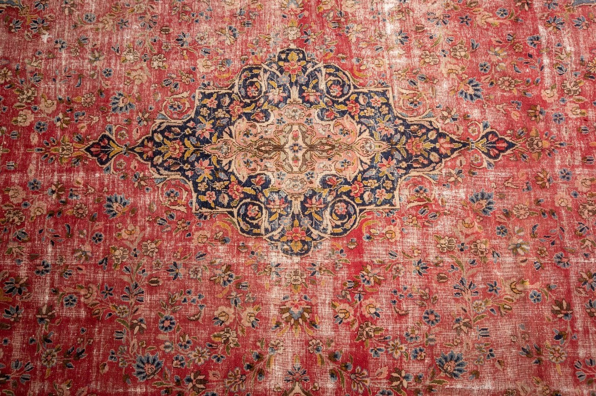 Hand-knotted vintage Kerman wool rug. 400x300 cm